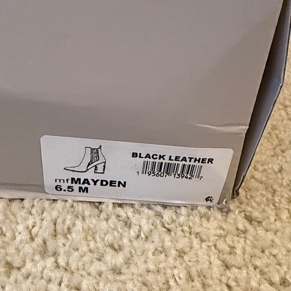 Marc Fisher Matter Chelsea Boot - Picture 5 of 10